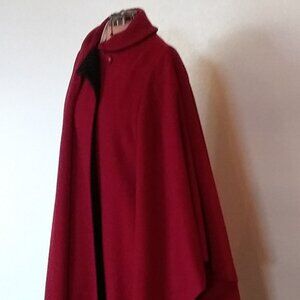 Elegant wool cape
